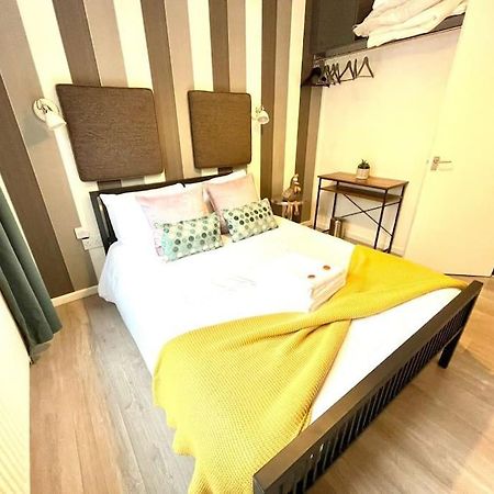 Serene And Cozy 1-Bedroom House With Parking 캠브리지 외부 사진