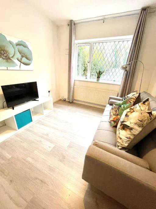 Serene And Cozy 1-Bedroom House With Parking 캠브리지 외부 사진
