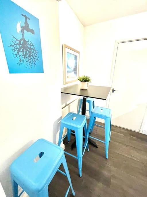 Serene And Cozy 1-Bedroom House With Parking 캠브리지 외부 사진